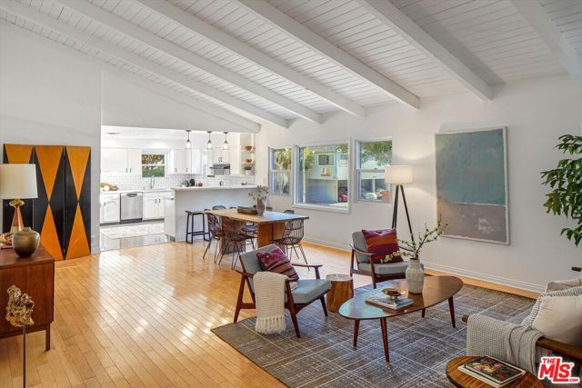 1102 Maple Street, Santa Monica, CA 90405