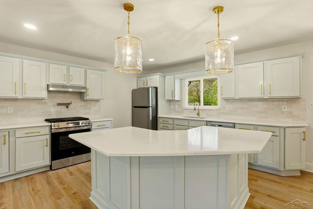 3950 N Thomas Road, Thomas Twp, MI 48623