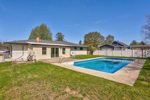 3950 N Thomas Road, Thomas Twp, MI 48623