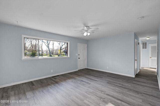 5402 Rustic Way, Louisville, KY 40218