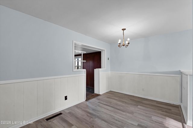 5402 Rustic Way, Louisville, KY 40218