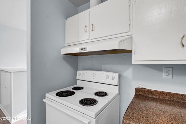 5402 Rustic Way, Louisville, KY 40218