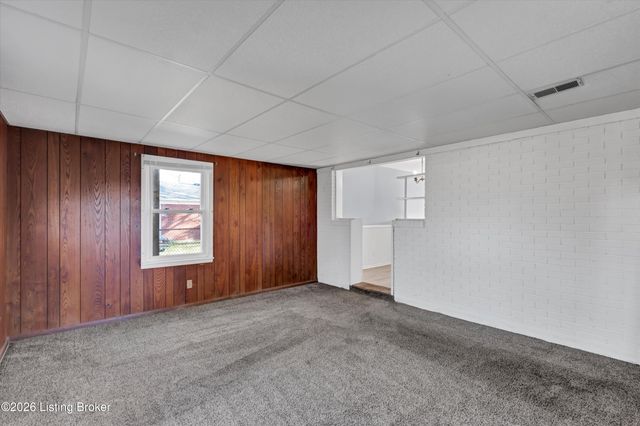 5402 Rustic Way, Louisville, KY 40218