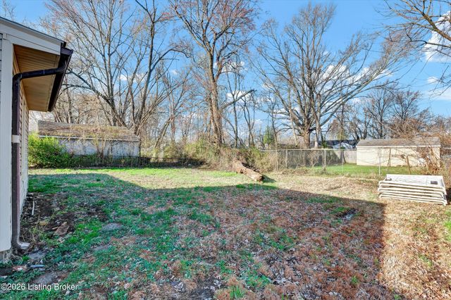 5402 Rustic Way, Louisville, KY 40218