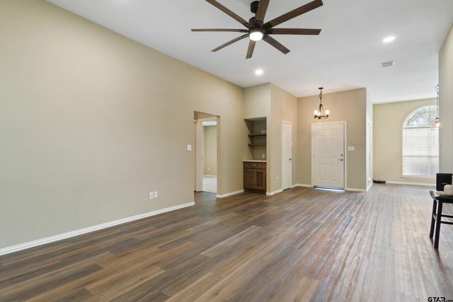 514 Juanita, Chandler, TX 75758
