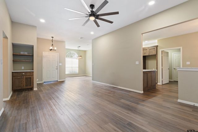 514 Juanita, Chandler, TX 75758