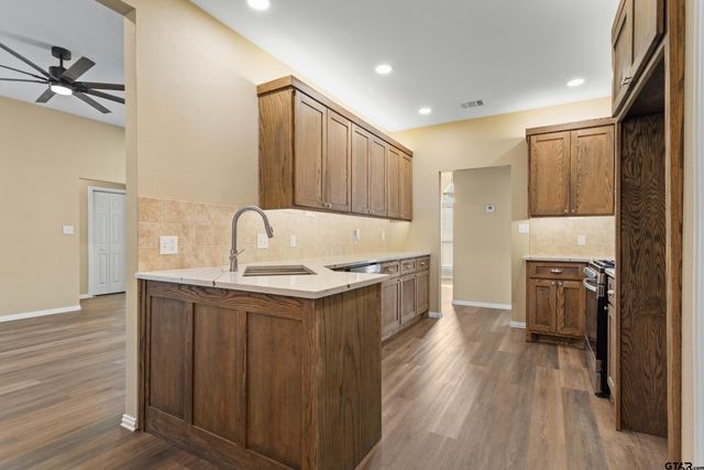 514 Juanita, Chandler, TX 75758