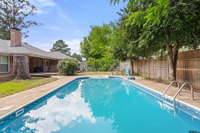514 Juanita, Chandler, TX 75758