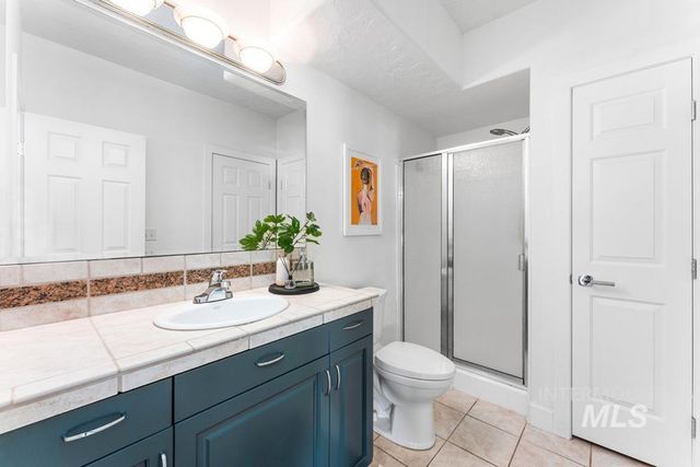 1203 E Hearthstone Dr, Boise, ID 83702