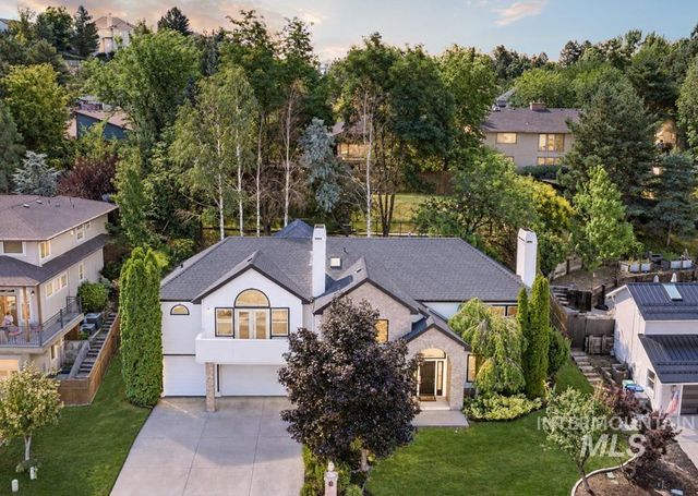 1203 E Hearthstone Dr, Boise, ID 83702