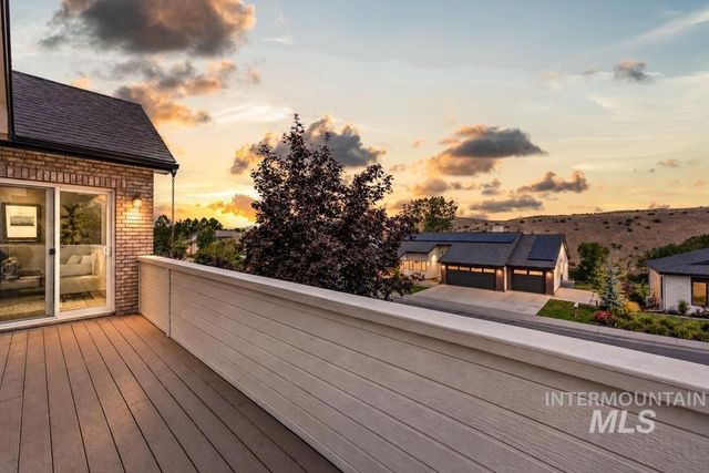 1203 E Hearthstone Dr, Boise, ID 83702