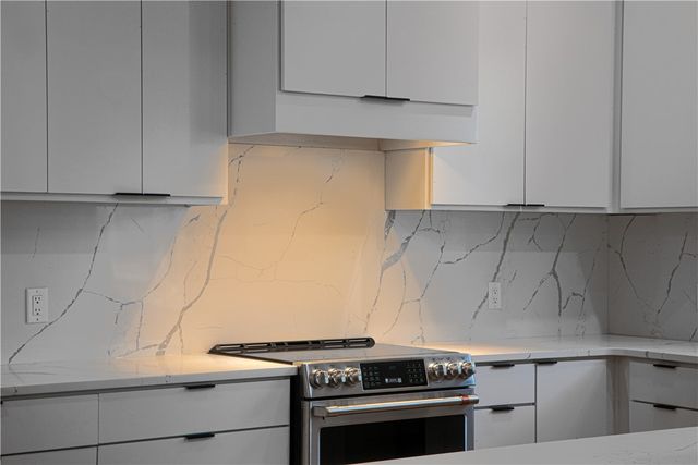 8 Wigtown Lane, Bella Vista, AR 72715