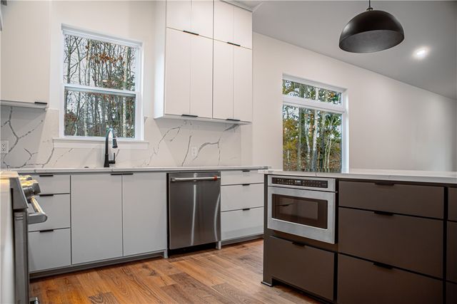 8 Wigtown Lane, Bella Vista, AR 72715