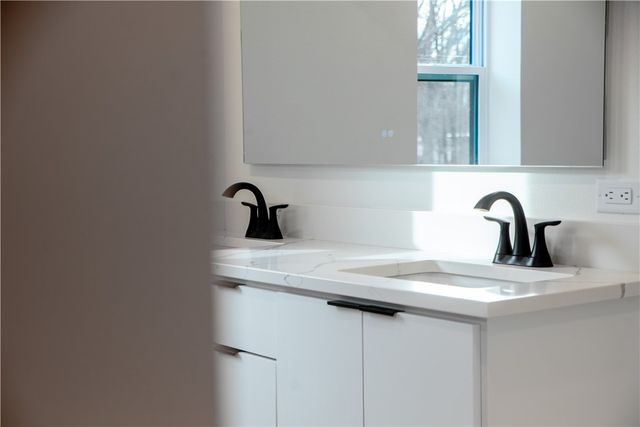 8 Wigtown Lane, Bella Vista, AR 72715