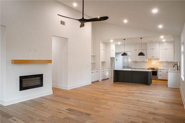 8 Wigtown Lane, Bella Vista, AR 72715