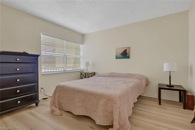 1057 Forest Lakes DR 1208, Naples, FL 34105