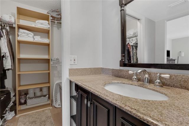 1057 Forest Lakes DR 1208, Naples, FL 34105