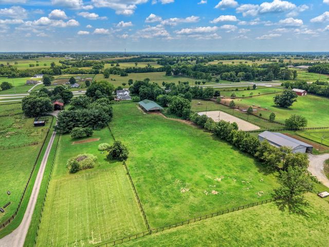 1253 Millersburg Road, Paris, KY 40361