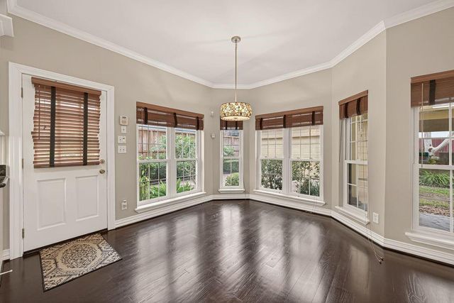 4616 Spruce Street, Bellaire, TX 77401