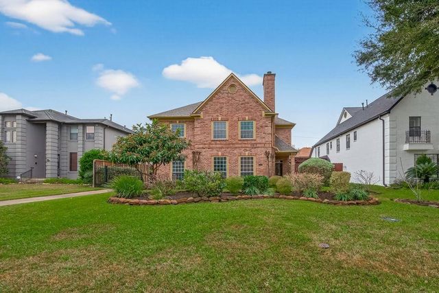 4616 Spruce Street, Bellaire, TX 77401