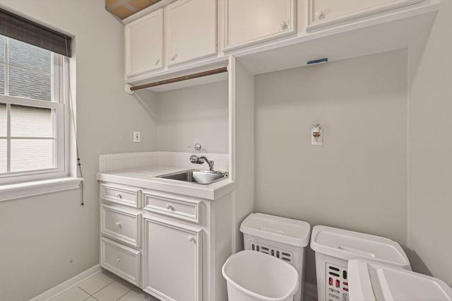 4616 Spruce Street, Bellaire, TX 77401