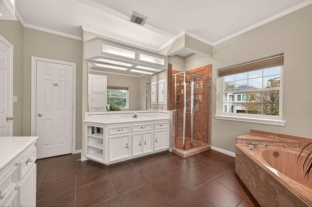 4616 Spruce Street, Bellaire, TX 77401