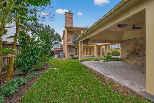 4616 Spruce Street, Bellaire, TX 77401