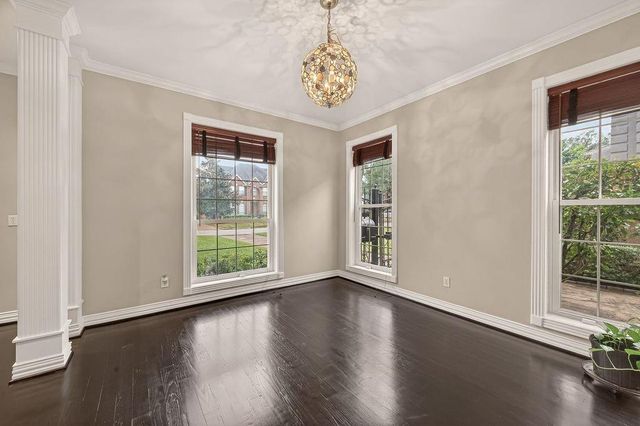 4616 Spruce Street, Bellaire, TX 77401