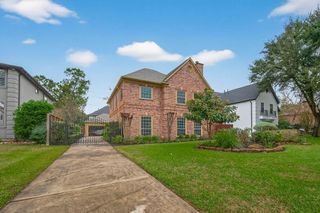 4616 Spruce Street, Bellaire, TX 77401