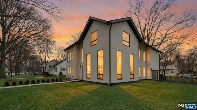 648 Falmouth Avenue, Paramus, NJ 07652