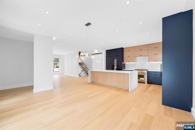 648 Falmouth Avenue, Paramus, NJ 07652