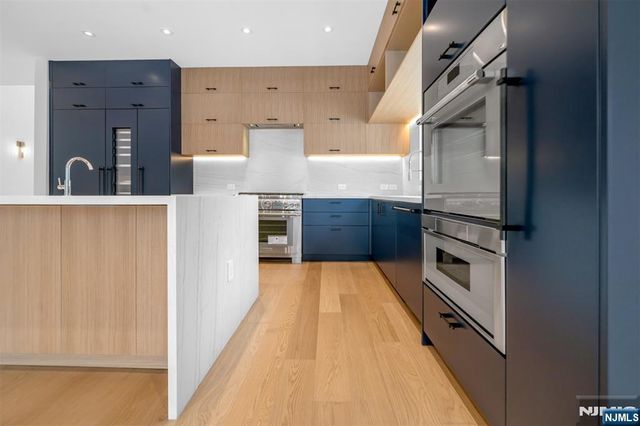 648 Falmouth Avenue, Paramus, NJ 07652