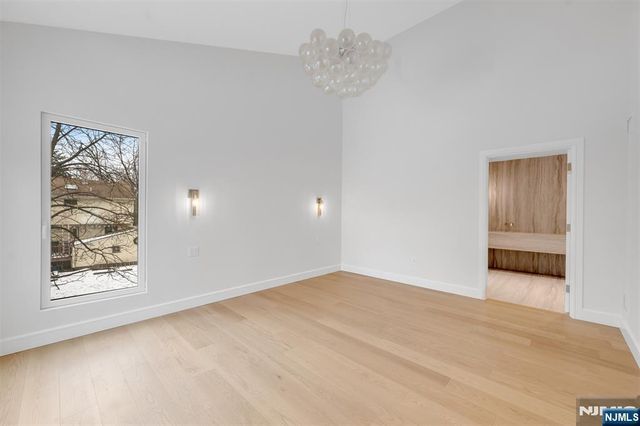 648 Falmouth Avenue, Paramus, NJ 07652