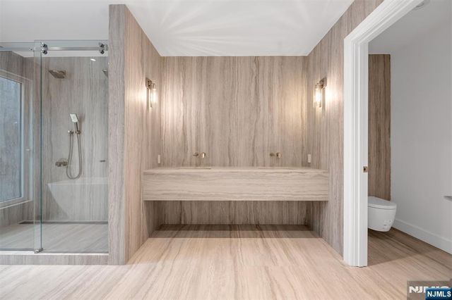 648 Falmouth Avenue, Paramus, NJ 07652