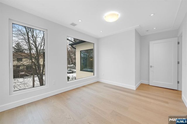 648 Falmouth Avenue, Paramus, NJ 07652