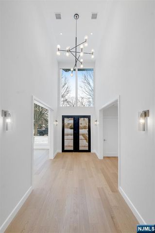 648 Falmouth Avenue, Paramus, NJ 07652