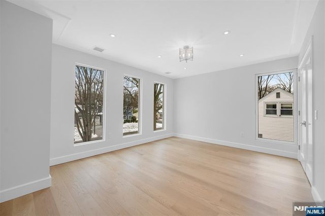 648 Falmouth Avenue, Paramus, NJ 07652