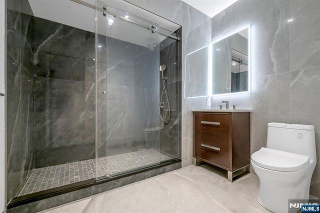 648 Falmouth Avenue, Paramus, NJ 07652