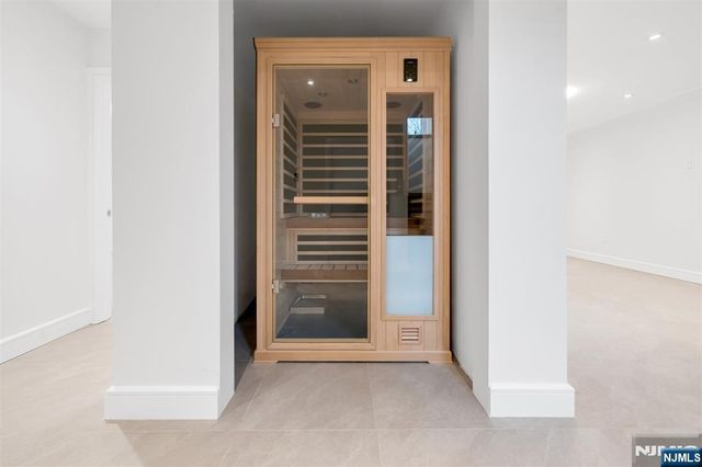 648 Falmouth Avenue, Paramus, NJ 07652