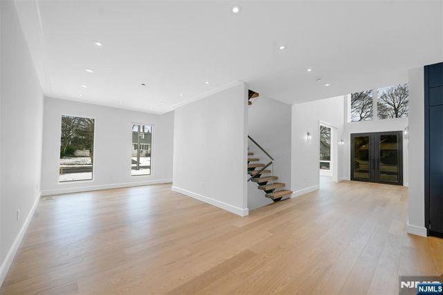 648 Falmouth Avenue, Paramus, NJ 07652