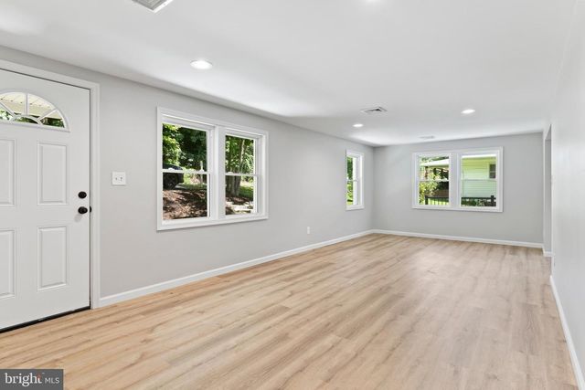 7233 UNION DEPOSIT RD, Hummelstown, PA 17036