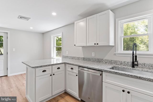 7233 UNION DEPOSIT RD, Hummelstown, PA 17036