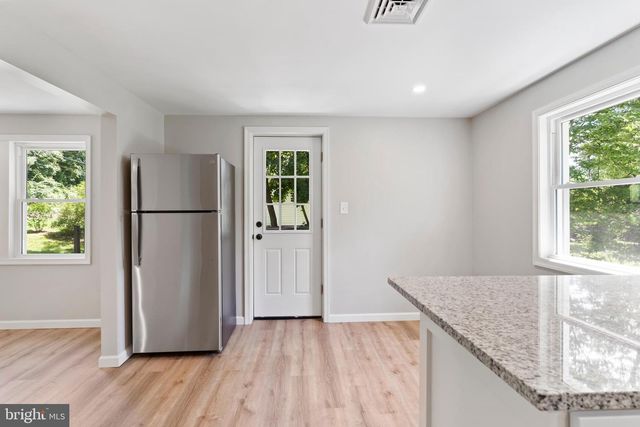 7233 UNION DEPOSIT RD, Hummelstown, PA 17036