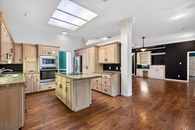 1108 Lonnie Drive, Athens, TX 75751