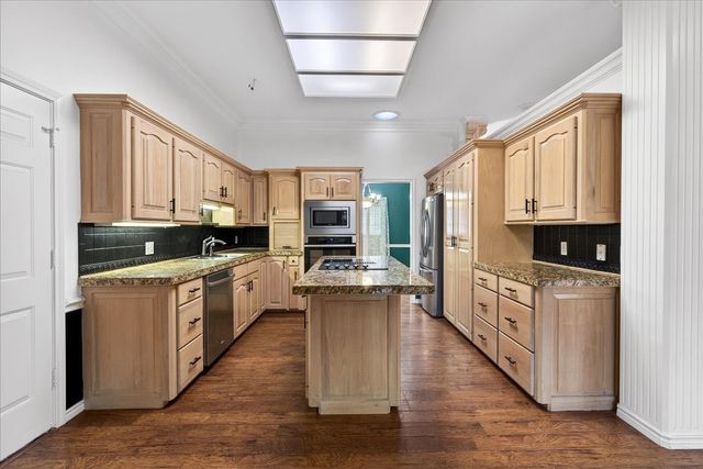 1108 Lonnie Drive, Athens, TX 75751