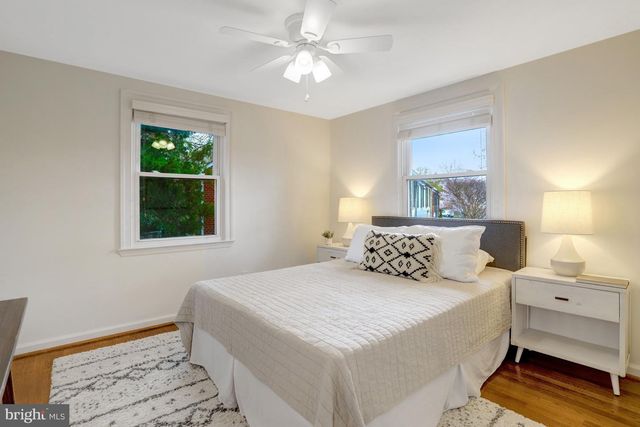 32 ANCELL ST, Alexandria, VA 22305