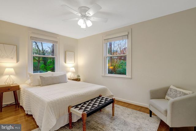 32 ANCELL ST, Alexandria, VA 22305