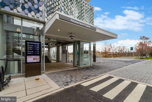 32 ANCELL ST, Alexandria, VA 22305