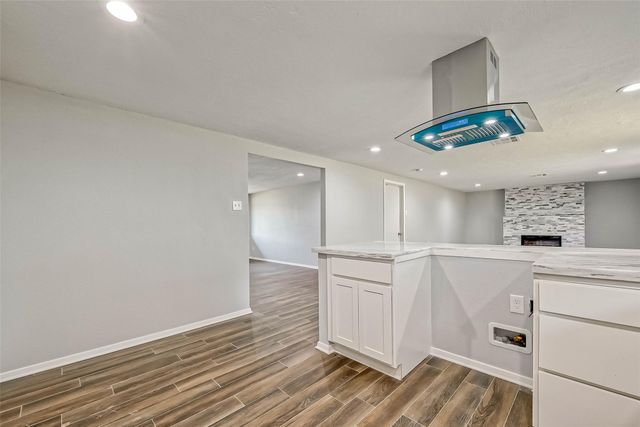 4418 Knotty Oaks Trail, Houston, TX 77045