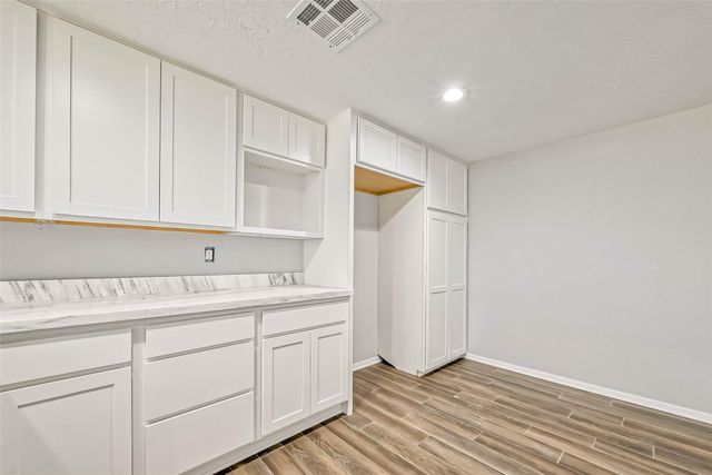 4418 Knotty Oaks Trail, Houston, TX 77045